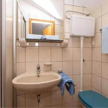 Pet Friendly In With View Appartement Bol